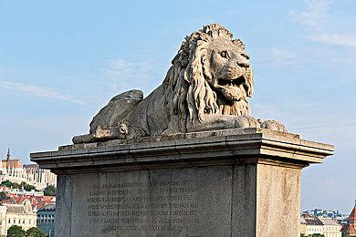 据报道《前线任务2：重制版》6月12日登陆Switch 售价35美元